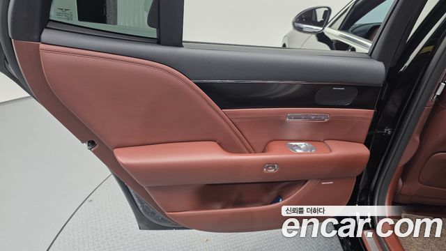 Genesis G90 (RS4) Gasoline 3.5 Turbo AWD 2023 — фото 25