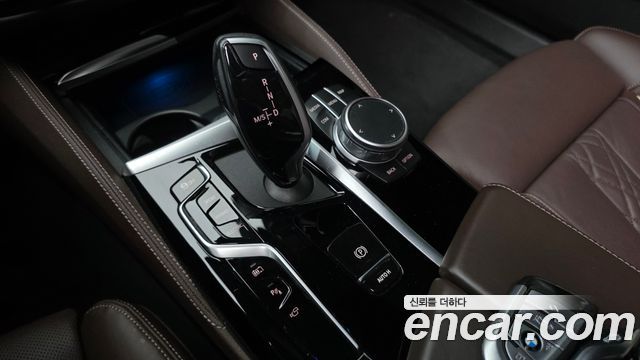 BMW 5 Series (G30) 530e M Sport 2021 — фото 9