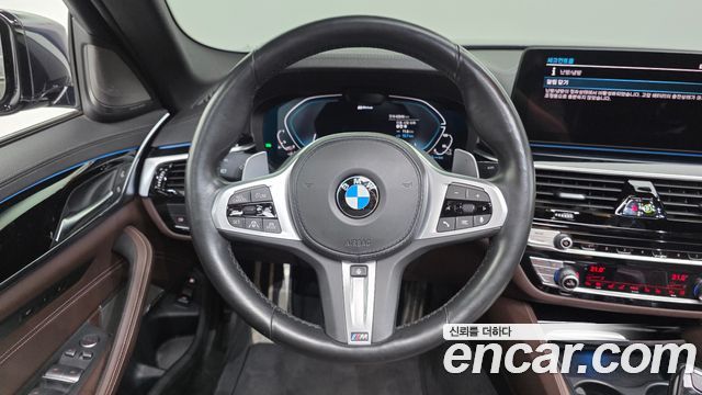BMW 5 Series (G30) 530e M Sport 2021 — фото 13