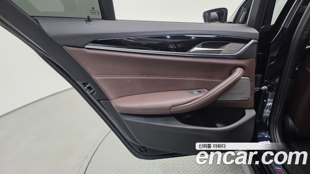 BMW 5 Series (G30) 530e M Sport 2021 — фото 25