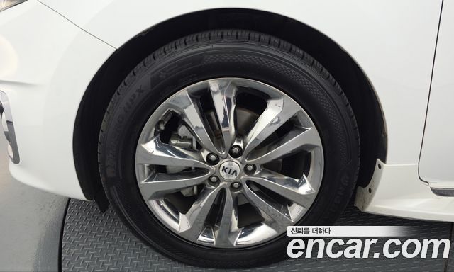Kia Carnival 9-Seater Noblesse Special 2018 — фото 5