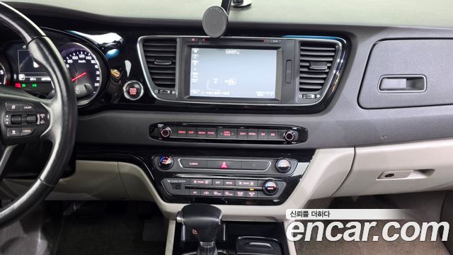 Kia Carnival 9-Seater Noblesse Special 2018 — фото 14