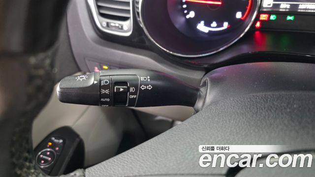 Kia Carnival 9-Seater Noblesse Special 2018 — фото 32