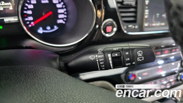 Kia Carnival 9-Seater Noblesse Special 2018 — фото 34