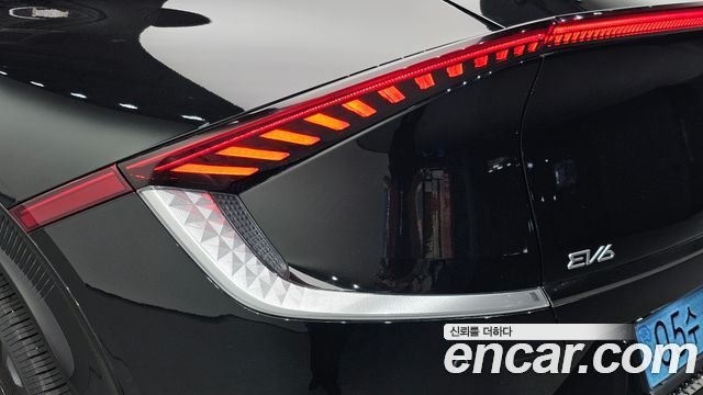 Kia EV6 Long Range Earth 2023 — фото 29