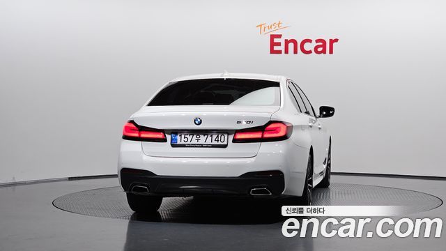 BMW 5 Series (G30) 520i M Sport 2022 — фото 4