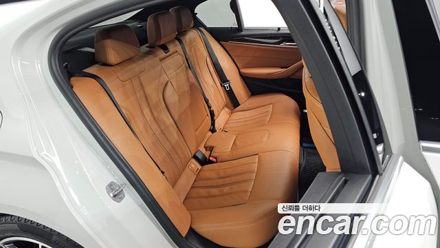 BMW 5 Series (G30) 520i M Sport 2022 — фото 11
