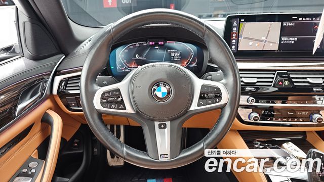 BMW 5 Series (G30) 520i M Sport 2022 — фото 13