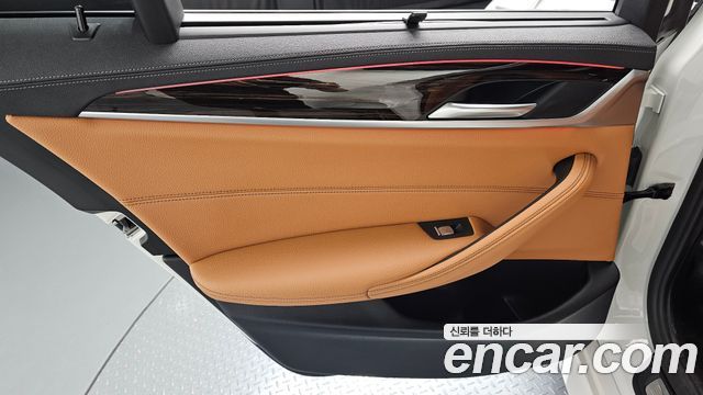BMW 5 Series (G30) 520i M Sport 2022 — фото 25