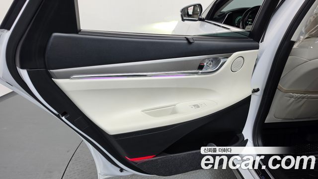 Hyundai Grandeur Hybrid (IG) Le Blanc 2023 — фото 31