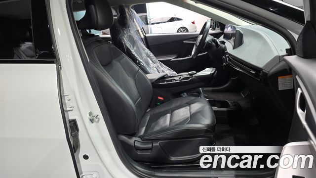 Kia EV6 Long Range Air 2023 — фото 12