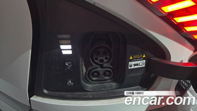 Kia EV6 Long Range Air 2023 — фото 19