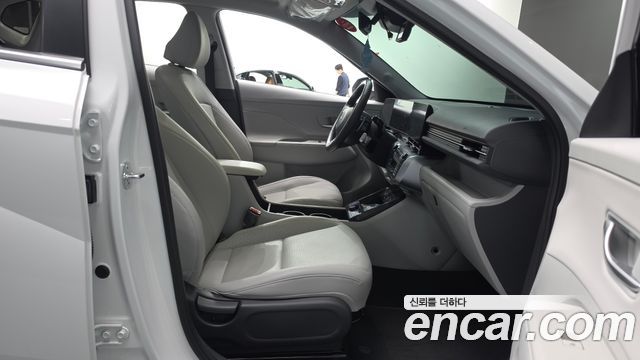 Hyundai Kona (SX2) Gasoline 2.0 2WD Premium 2024 — фото 11