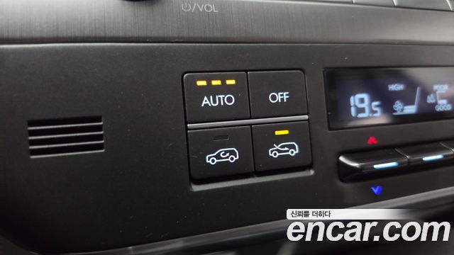 Hyundai Kona (SX2) Gasoline 2.0 2WD Premium 2024 — фото 18