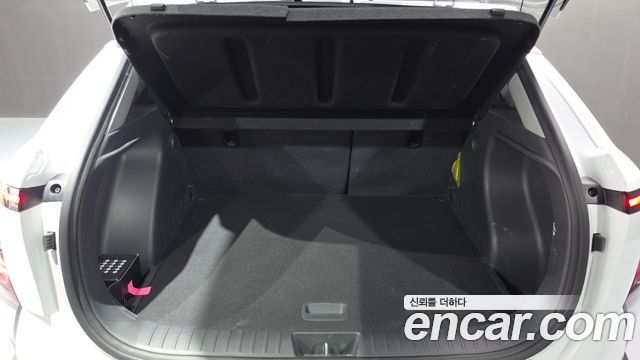 Hyundai Kona (SX2) Gasoline 2.0 2WD Premium 2024 — фото 20