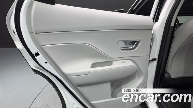 Hyundai Kona (SX2) Gasoline 2.0 2WD Premium 2024 — фото 25
