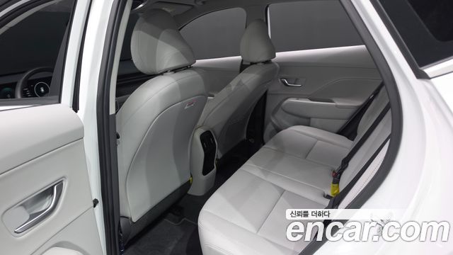 Hyundai Kona (SX2) Gasoline 2.0 2WD Premium 2024 — фото 26