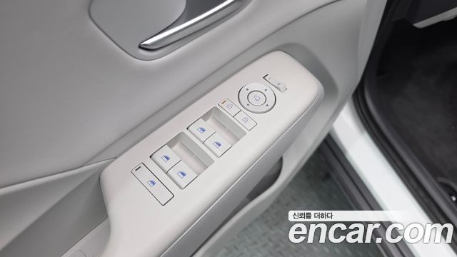 Hyundai Kona (SX2) Gasoline 2.0 2WD Premium 2024 — фото 29
