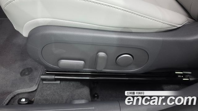 Hyundai Kona (SX2) Gasoline 2.0 2WD Premium 2024 — фото 32