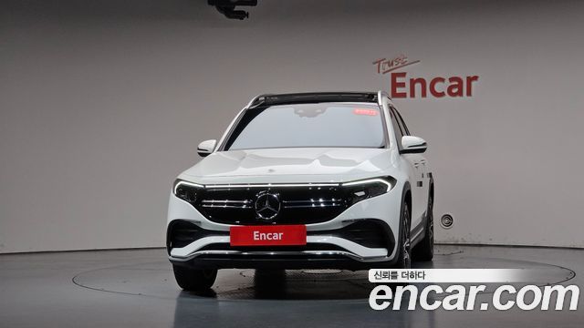Mercedes-Benz EQB (X243) EQB300 4MATIC AMG Line 2023 — фото 3