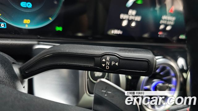 Mercedes-Benz EQB (X243) EQB300 4MATIC AMG Line 2023 — фото 9