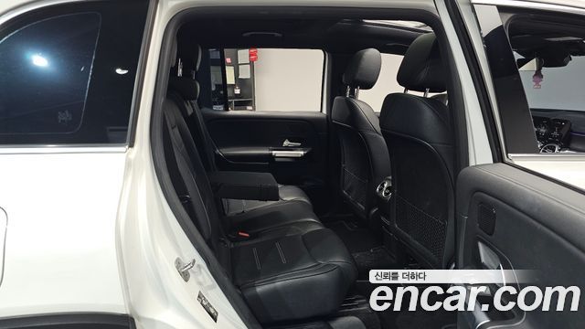 Mercedes-Benz EQB (X243) EQB300 4MATIC AMG Line 2023 — фото 12