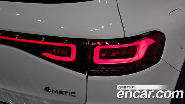 Mercedes-Benz EQB (X243) EQB300 4MATIC AMG Line 2023 — фото 23