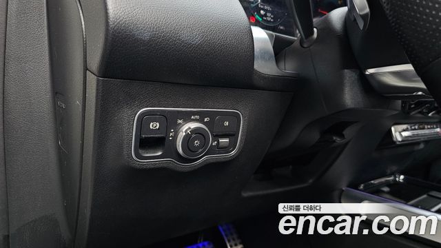 Mercedes-Benz EQB (X243) EQB300 4MATIC AMG Line 2023 — фото 32