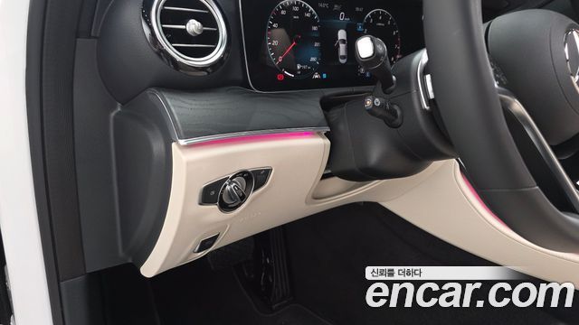 Mercedes-Benz E-Class (W213) E250 AMG Line 2023 — фото 13
