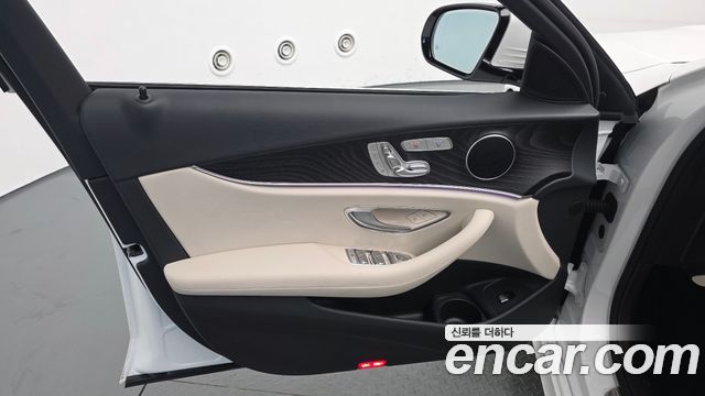 Mercedes-Benz E-Class (W213) E250 AMG Line 2023 — фото 24