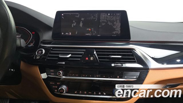 BMW 5 Series (G30) 520i Luxury 2020 — фото 14