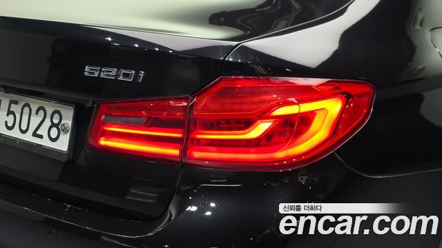 BMW 5 Series (G30) 520i Luxury 2020 — фото 23