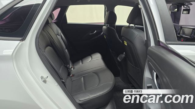 Hyundai i30 (PD) 1.4 Turbo Style 2018 — фото 11