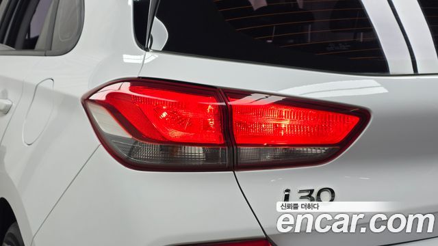 Hyundai i30 (PD) 1.4 Turbo Style 2018 — фото 23