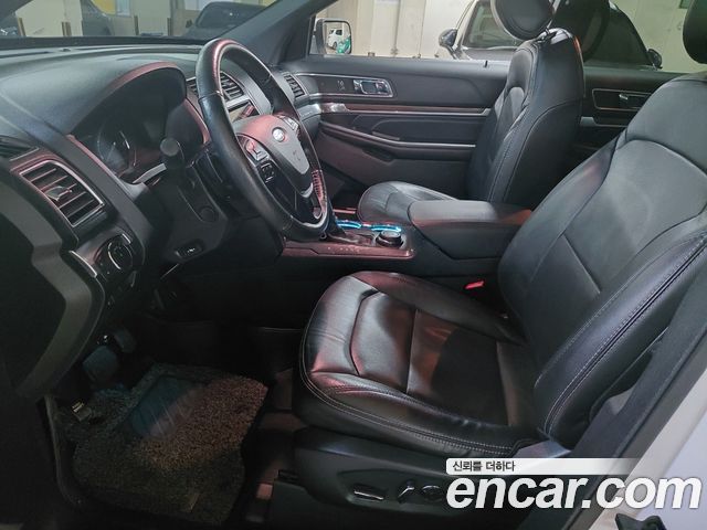 Ford Explorer 2.3 Limited 4WD 5th 2017 — фото 12