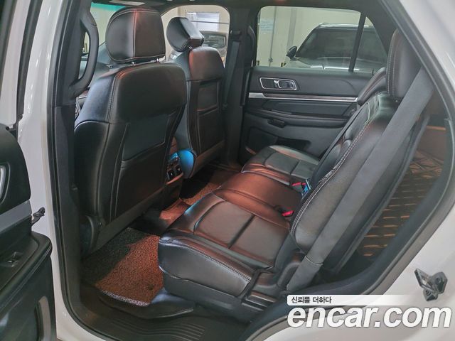 Ford Explorer 2.3 Limited 4WD 5th 2017 — фото 13