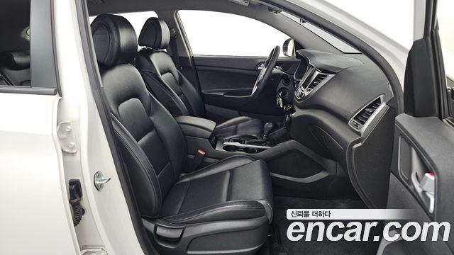 Hyundai Tucson Diesel 1.7 2WD Style 2016 — фото 15