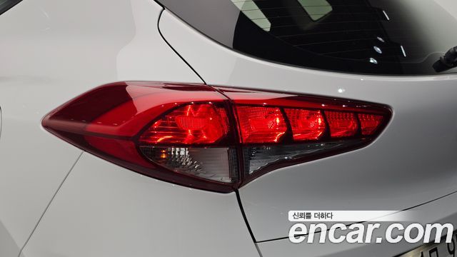 Hyundai Tucson Diesel 1.7 2WD Style 2016 — фото 29