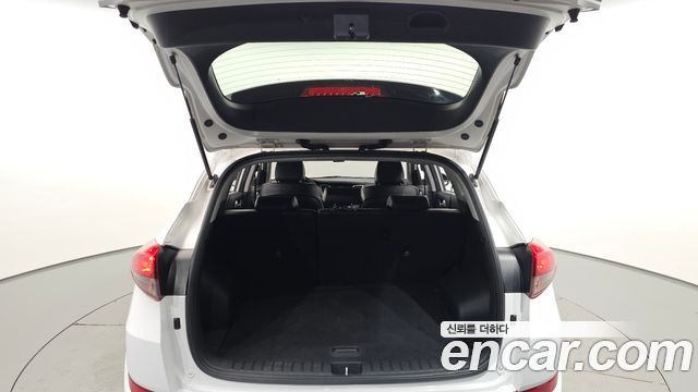 Hyundai Tucson Diesel 1.7 2WD Style 2016 — фото 36