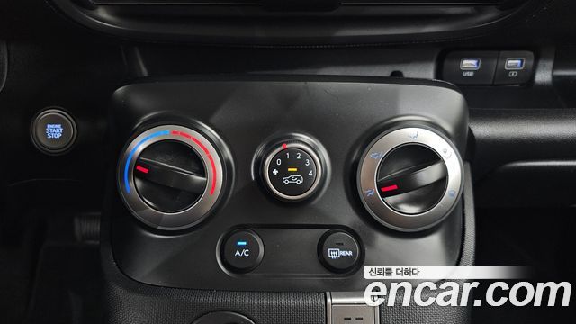 Hyundai Casper The Essential Light 2024 — фото 16