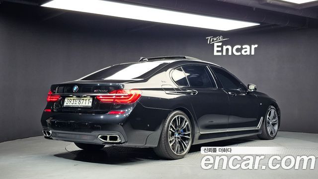 BMW 7 Series (G11) M760Li xDrive 2017 — фото 2