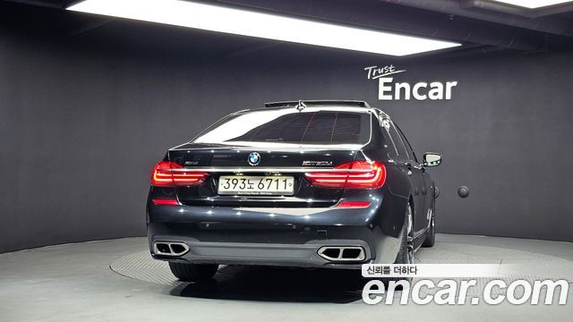 BMW 7 Series (G11) M760Li xDrive 2017 — фото 4
