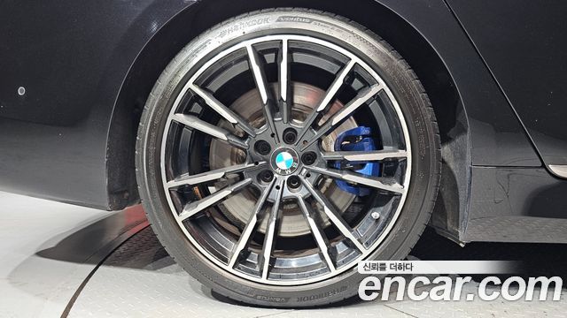 BMW 7 Series (G11) M760Li xDrive 2017 — фото 5