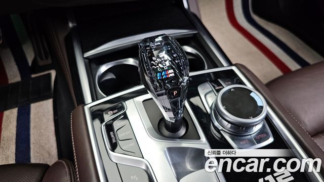 BMW 7 Series (G11) M760Li xDrive 2017 — фото 9