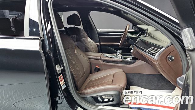 BMW 7 Series (G11) M760Li xDrive 2017 — фото 15