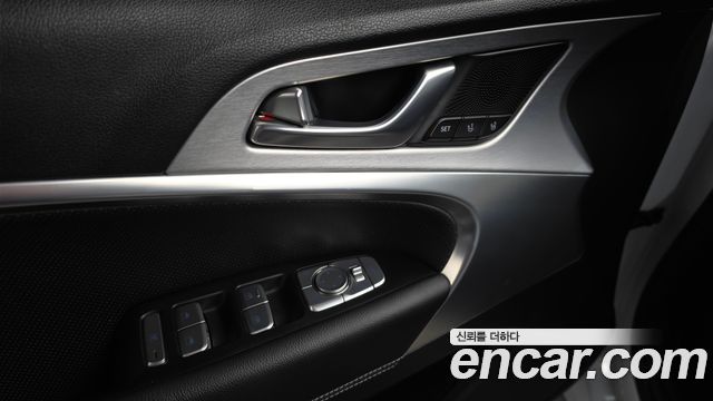 Genesis G70 2.0T Supreme 2018 — фото 19
