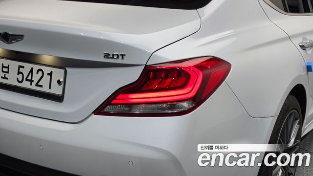 Genesis G70 2.0T Supreme 2018 — фото 23