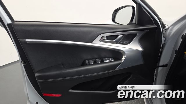 Genesis G70 2.0T Supreme 2018 — фото 24