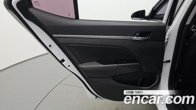 Hyundai Avante (AD) 1.6 GDI Value Plus 2018 — фото 25