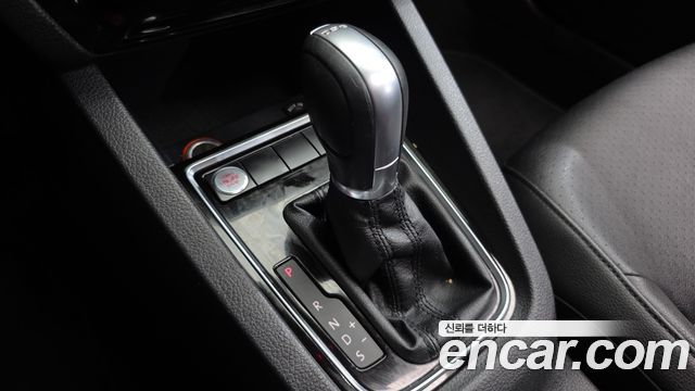 Volkswagen Jetta 2.0 TDI BlueMotion Premium 6th 2015 — фото 9